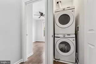 2124 Fernon St, Philadelphia, PA 19145 - Photo 17