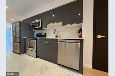 657 N 12th Street, Philadelphia, PA 19123 - Photo 1