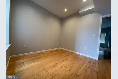 657 N 12th Street, Philadelphia, PA 19123 - Photo 3