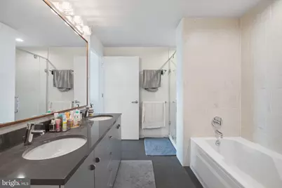 2101 Market Street #1401, Philadelphia, PA 19103 - Photo 25