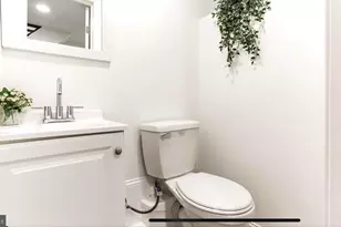 1621 S Newkirk St, Philadelphia, PA 19145 - Photo 3