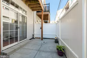 1011 S Dorrance St, Philadelphia, PA 19146 - Photo 19