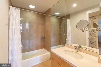 317 - 319 Vine Street #308, Philadelphia, PA 19106 - Photo 13