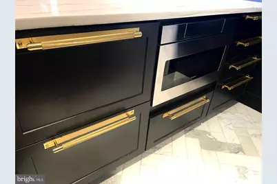 1324 Locust #429, Philadelphia, PA 19107 - Photo 7