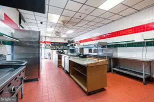 6452 Lansdowne Ave, Philadelphia, PA 19151 - Photo 9