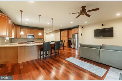 207 Moore Street, Philadelphia, PA 19148 - Photo 5