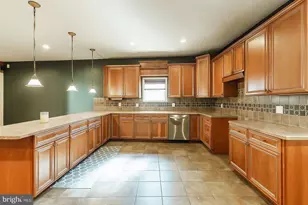 207 Moore St, Philadelphia, PA 19148 - Photo 3