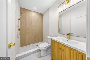 2316 E Hazzard St, Philadelphia, PA 19125 - Photo 11