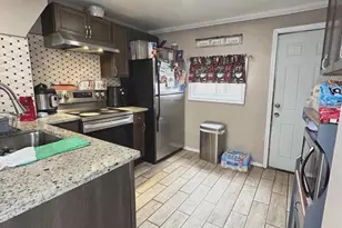 3649 Emerald St, Philadelphia, PA 19134 - Photo 11