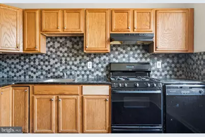 1805 W Montgomery Avenue, Philadelphia, PA 19121 - Photo 9