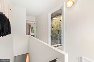 225 E Gravers Ln, Philadelphia, PA 19118 - Photo 21