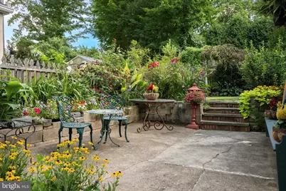 116 E Chestnut Hill Avenue, Philadelphia, PA 19118 - Photo 17