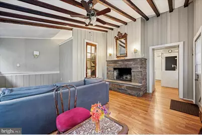 116 E Chestnut Hill Avenue, Philadelphia, PA 19118 - Photo 9