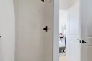 1540 S Myrtlewood St, Philadelphia, PA 19146 - Photo 13