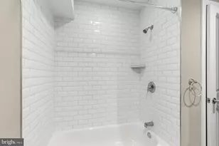 2030 Sepviva St, Philadelphia, PA 19125 - Photo 17