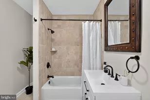 340 W Girard Ave, Philadelphia, PA 19123 - Photo 29