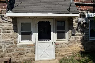 1041 Fanshawe St, Philadelphia, PA 19111 - Photo 1