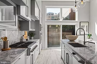 2106 Spring Street, Philadelphia, PA 19103 - Photo 17