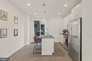 2544 S 2nd St, Philadelphia, PA 19148 - Photo 9