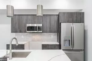 2438 N Mascher St, Philadelphia, PA 19133 - Photo 3