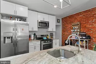 2327 Gerritt St, Philadelphia, PA 19146 - Photo 9