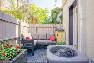 2527 W Seybert St, Philadelphia, PA 19121 - Photo 13