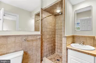 1833 Spruce St, Philadelphia, PA 19103 - Photo 13