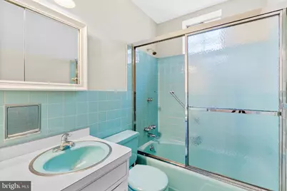 1833 Spruce Street, Philadelphia, PA 19103 - Photo 15