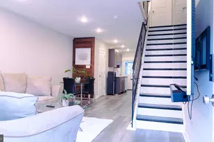 2036 Wilder St, Philadelphia, PA 19146 - Photo 9