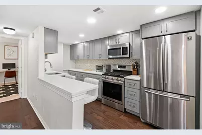 528 Manning Walk #7, Philadelphia, PA 19106 - Photo 11