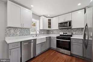 1319 Patrick Henry Pl, Philadelphia, PA 19122 - Photo 5