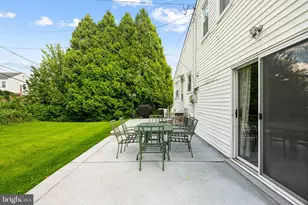 9812 Ferndale St, Philadelphia, PA 19115 - Photo 31