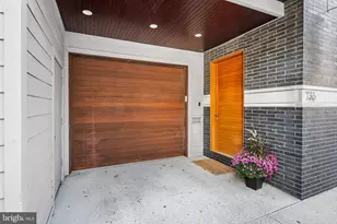 136 N 22nd St, Philadelphia, PA 19103 - Photo 3