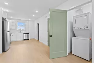 6930 Dicks Ave, Philadelphia, PA 19142 - Photo 11