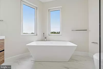 2440 E Harold Street, Philadelphia, PA 19125 - Photo 29