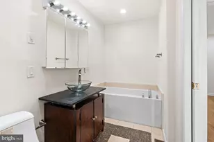 2121 Montrose St, Philadelphia, PA 19146 - Photo 15