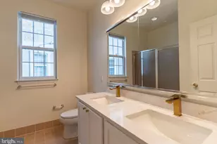 3217 Davinci Dr, Philadelphia, PA 19145 - Photo 33