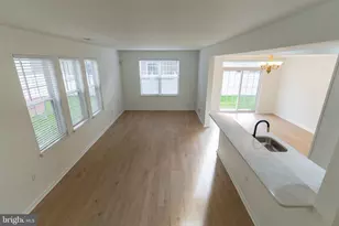 3217 Davinci Dr, Philadelphia, PA 19145 - Photo 17