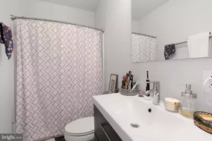 2302 Collins St, Philadelphia, PA 19125 - Photo 11