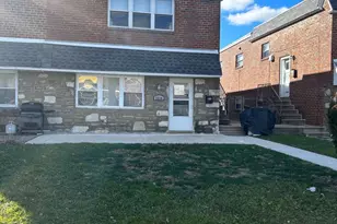 2218 Strahle St, Philadelphia, PA 19152 - Photo 3