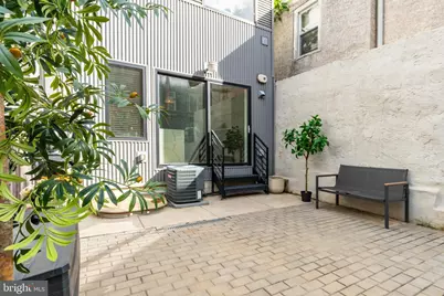 2058 E Susquehanna Avenue, Philadelphia, PA 19125 - Photo 23