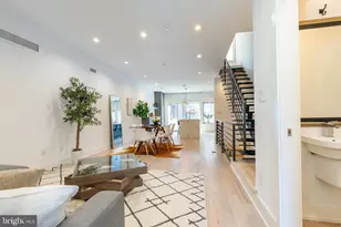 2058 E Susquehanna Ave, Philadelphia, PA 19125 - Photo 11