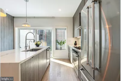 2058 E Susquehanna Avenue, Philadelphia, PA 19125 - Photo 15