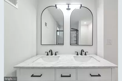 1828 S 5th Street, Philadelphia, PA 19148 - Photo 15