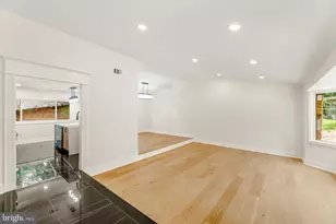 7101 N Mt Pleasant Pl, Philadelphia, PA 19119 - Photo 9