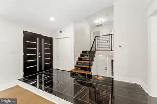 7101 N Mt Pleasant Pl, Philadelphia, PA 19119 - Photo 7