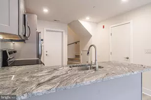 2437 W Thompson St, Philadelphia, PA 19121 - Photo 7