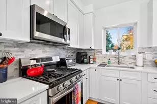 7019 Pipers Glen Wy, Philadelphia, PA 19119 - Photo 23