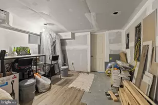 6038 Cedar Ave, Philadelphia, PA 19143 - Photo 17