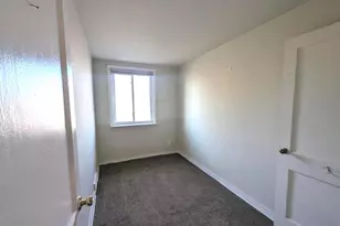 6588 W Walnut Park Dr, Philadelphia, PA 19120 - Photo 13